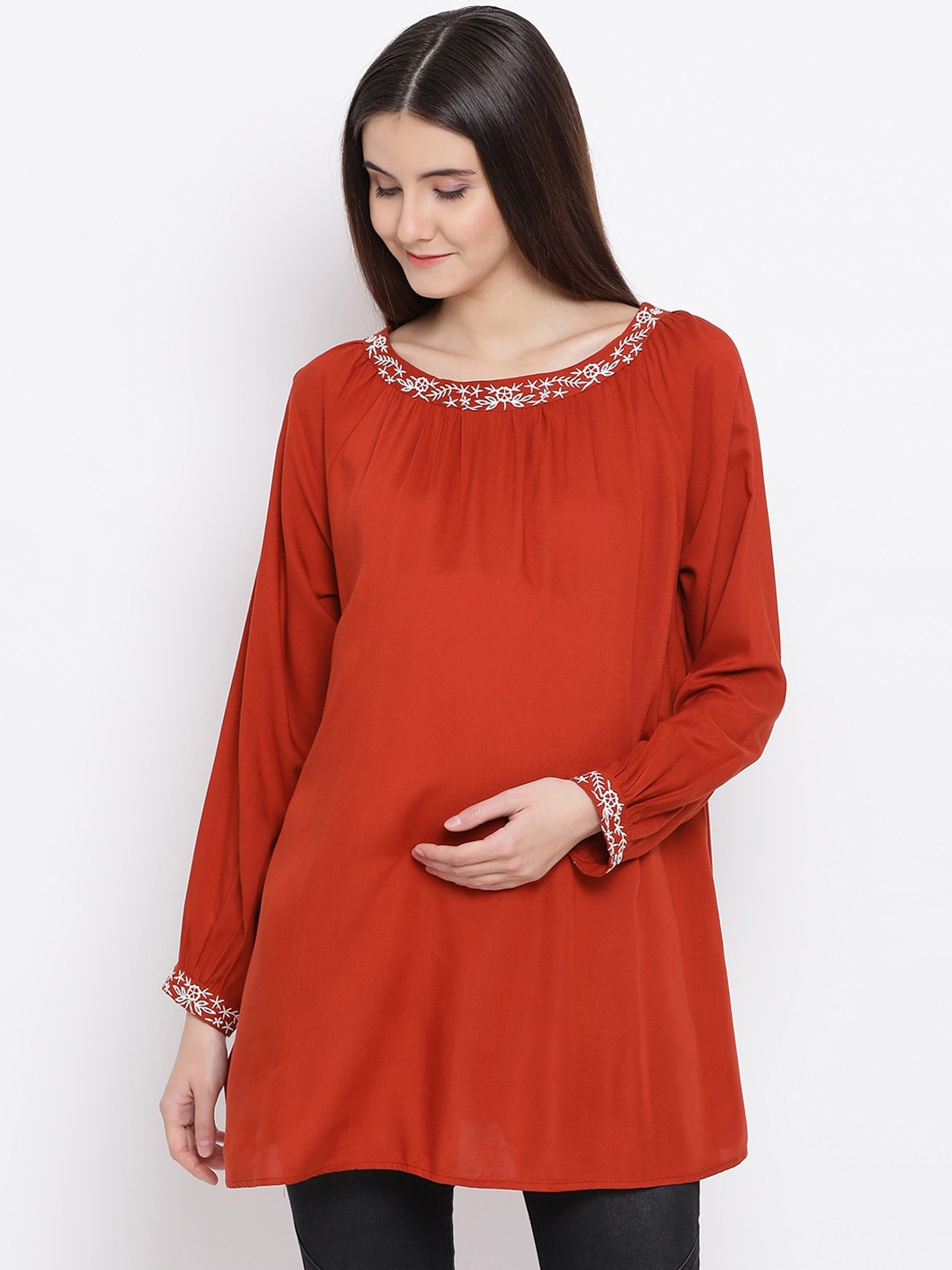 Oxolloxo Women Red Solid Maternity Tunic