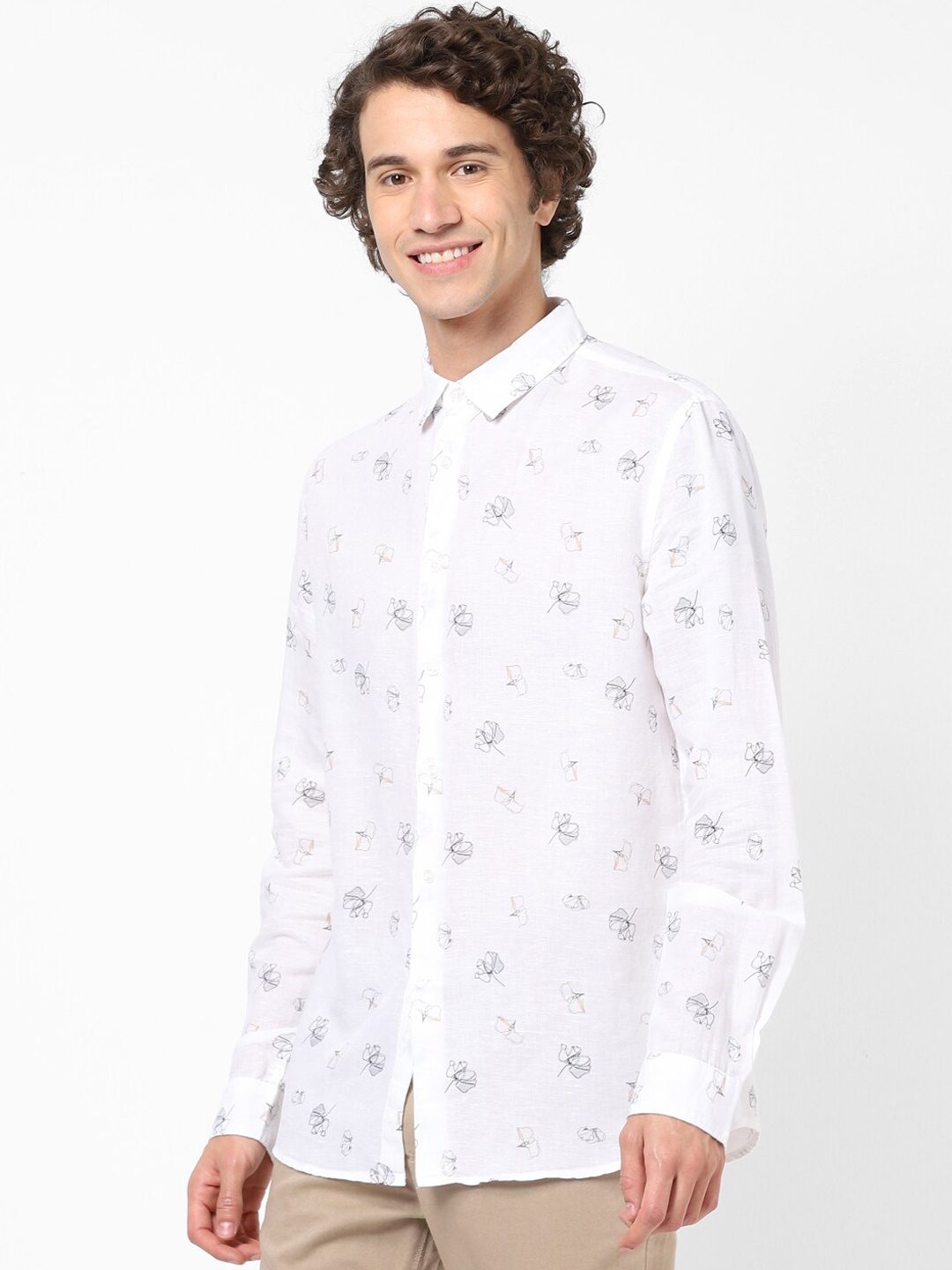 Celio Men White Regular Fit Printed Casual Shirt