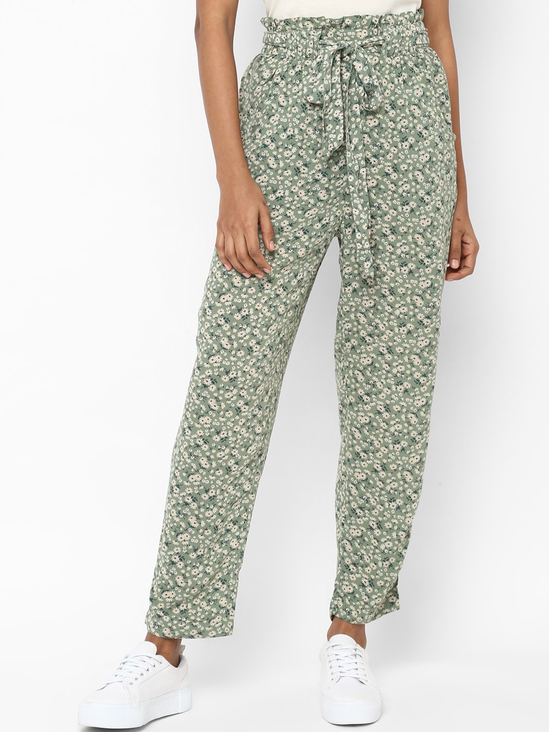 AMERICAN EAGLE OUTFITTERS Women Green & Off-White Regular Fit Floral Printed Trousers
AMERICAN EAGLE OUTFITTERS Women Green & Off-White Regular Fit Floral Printed Trousers