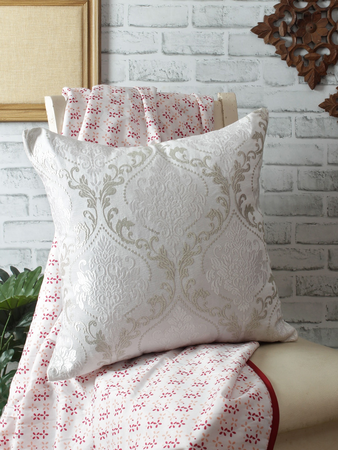 REME White & Silver-Toned Set of Single Ethnic Motifs Organic Cotton Square Cushion Covers
REME White & Silver-Toned Set of Single Ethnic Motifs Organic Cotton Square Cushion Covers