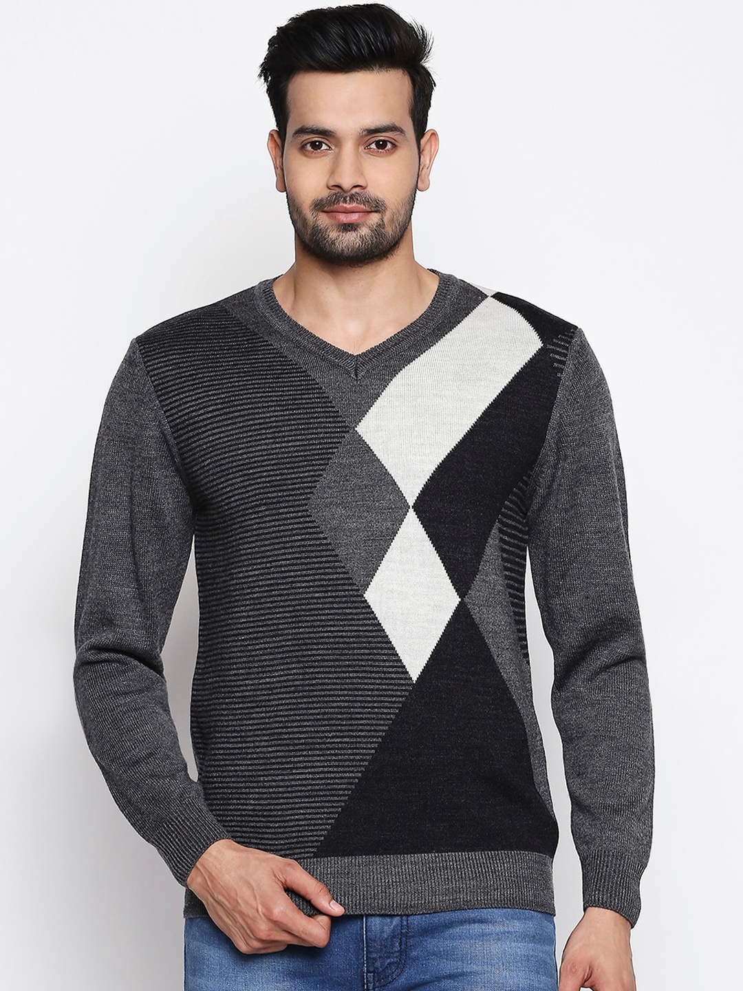 BYFORD by Pantaloons Men Acrylic Grey Melange & White Colourblocked Pullover Sweater
BYFORD by Pantaloons Men Acrylic Grey Melange & White Colourblocked Pullover Sweater