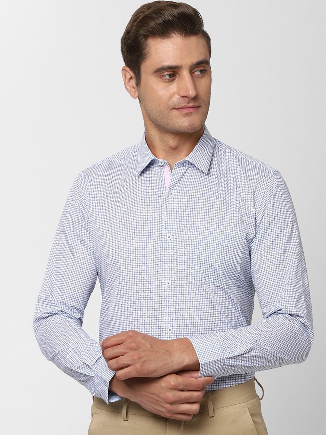 Peter England Men Blue & White Regular Fit Checked Formal Shirt