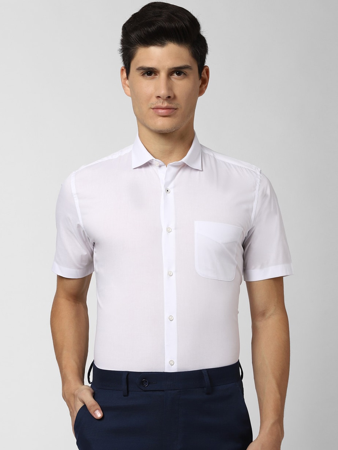 Peter England Men White Slim Fit Solid Casual Shirt