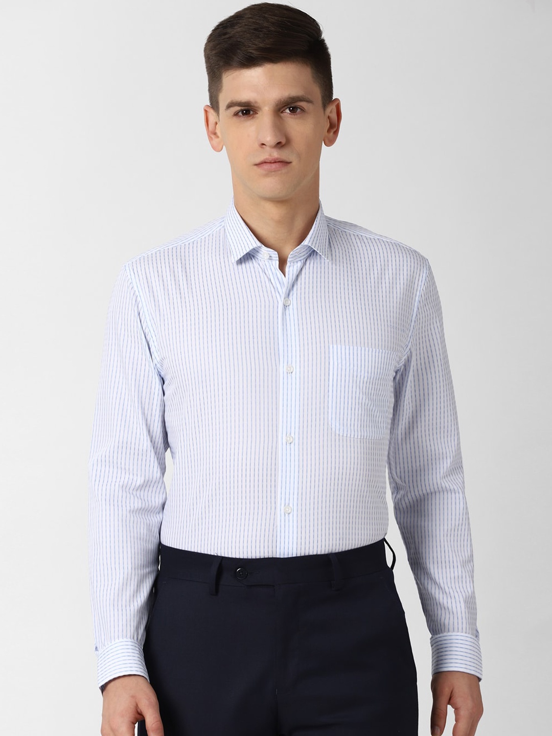 Peter England Elite Men White & Blue Regular Fit Striped Casual Shirt