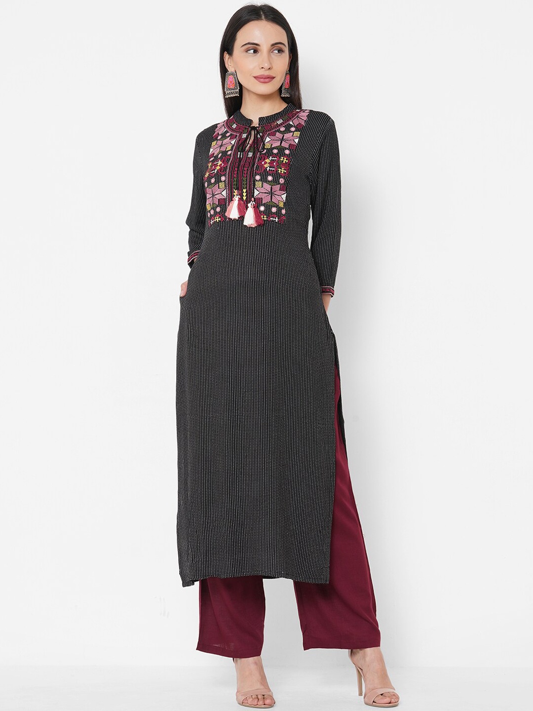 FASHOR Black Geometric Embroidered Thread Work Kurta