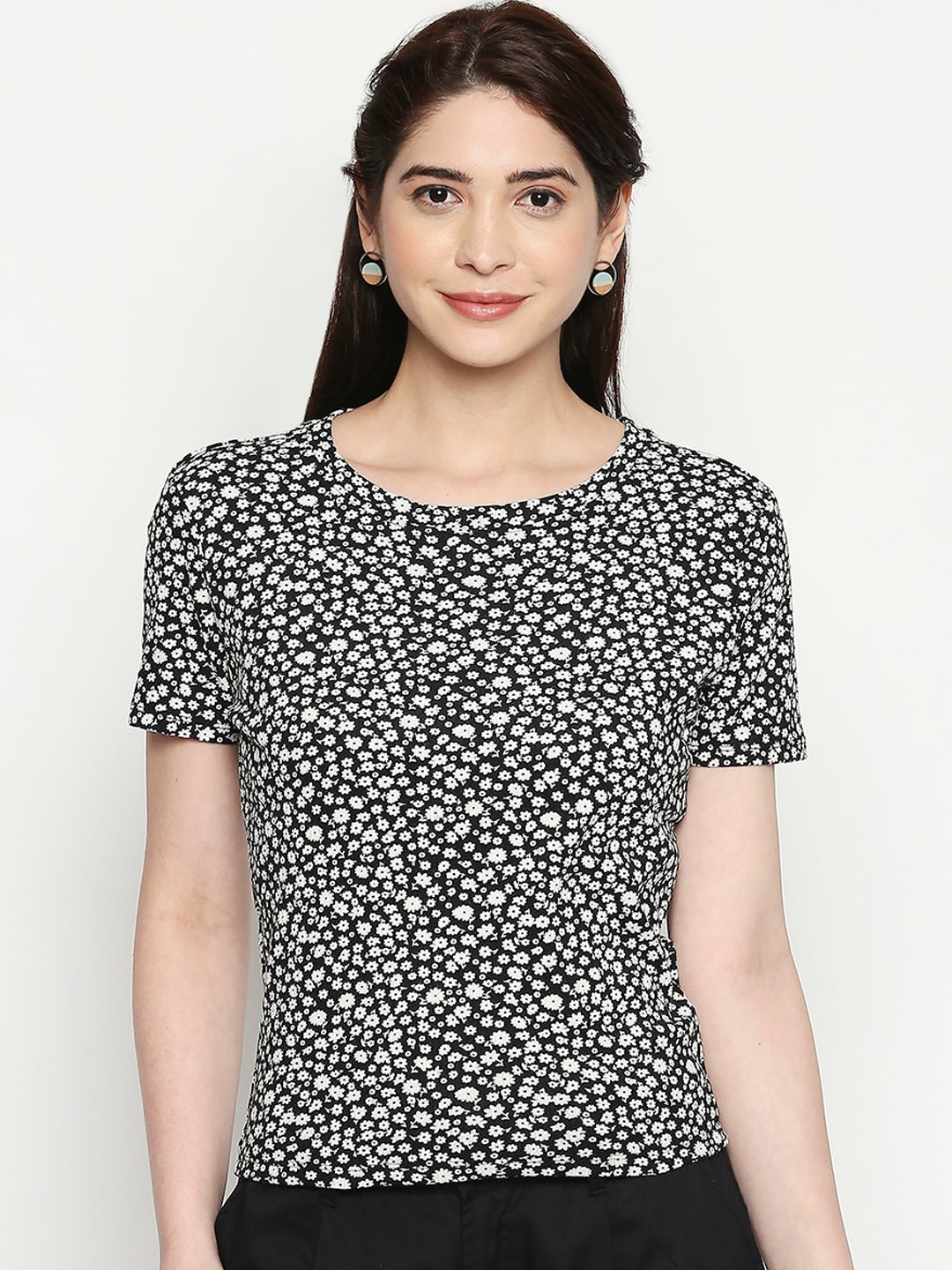 People Black Floral Printed Round Neck Regular Sleeves Top