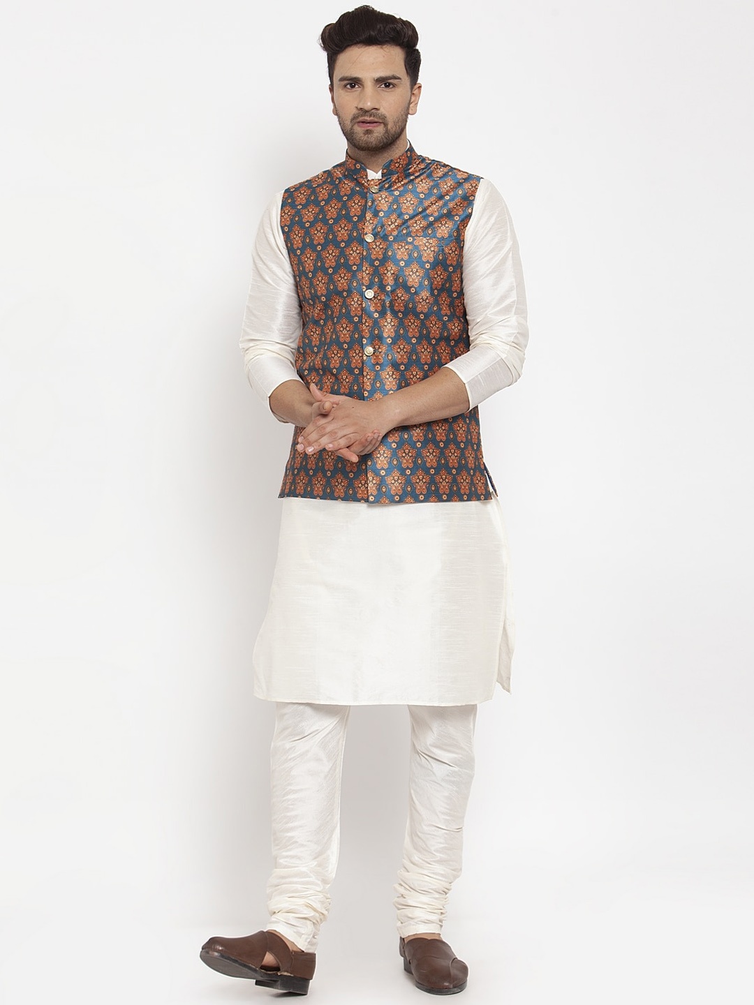 GRACIT Men Cream-Coloured Solid Kurta & Pyjamas with Nehru Jacket