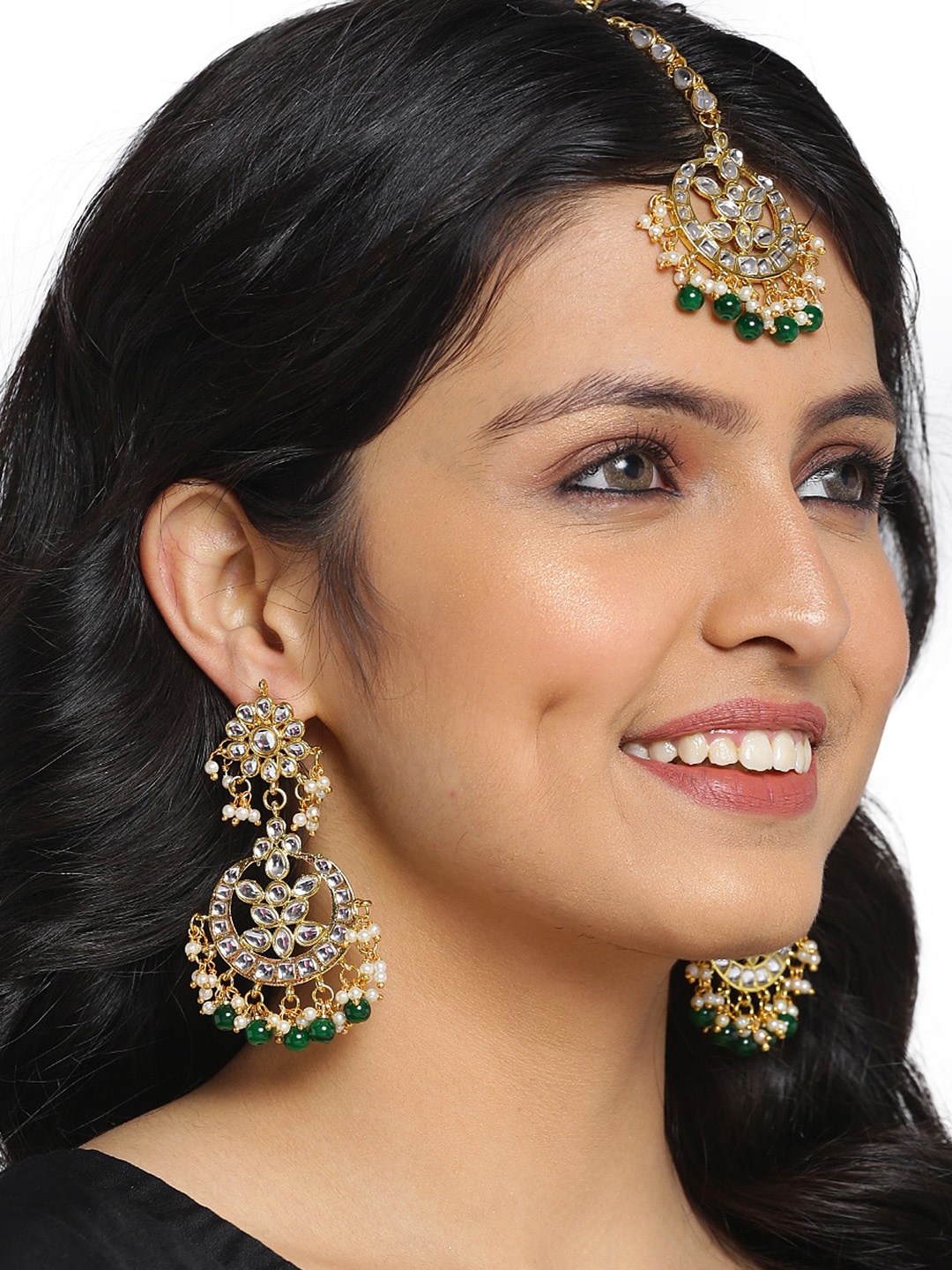 Shining Diva Gold-Plated & Green Kundan Studded & Pearl Embellished Antique Jewellery Set
Shining Diva Gold-Plated & Green Kundan Studded & Pearl Embellished Antique Jewellery Set