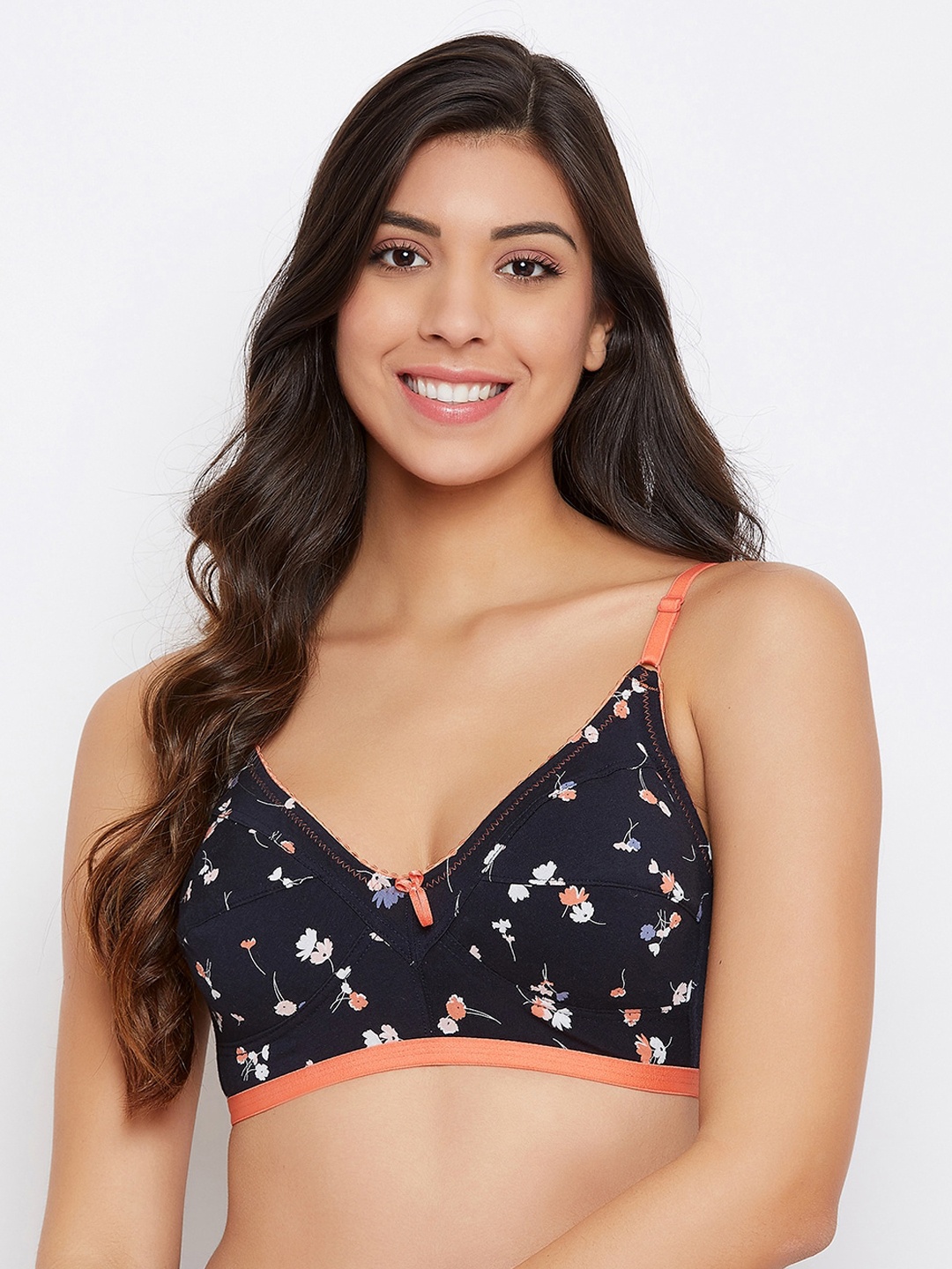 Clovia Navy Blue & White Floral Printed Non-Wired Non Padded T-shirt Bra BR0185S0832B
Clovia Navy Blue & White Floral Printed Non-Wired Non Padded T-shirt Bra BR0185S0832B