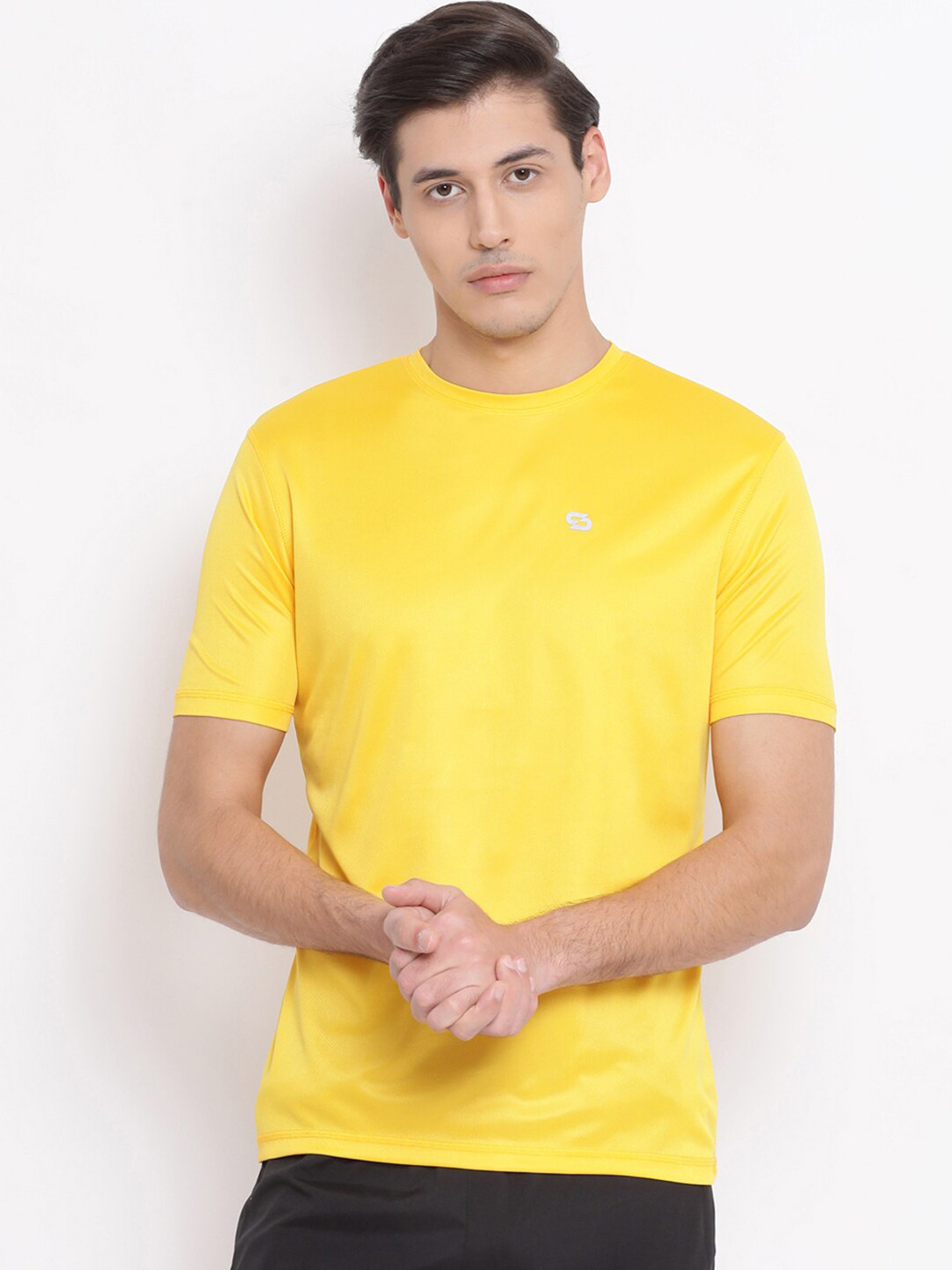 Spolei Men Yellow Solid Round Neck T-shirt 
Spolei Men Yellow Solid Round Neck T-shirt