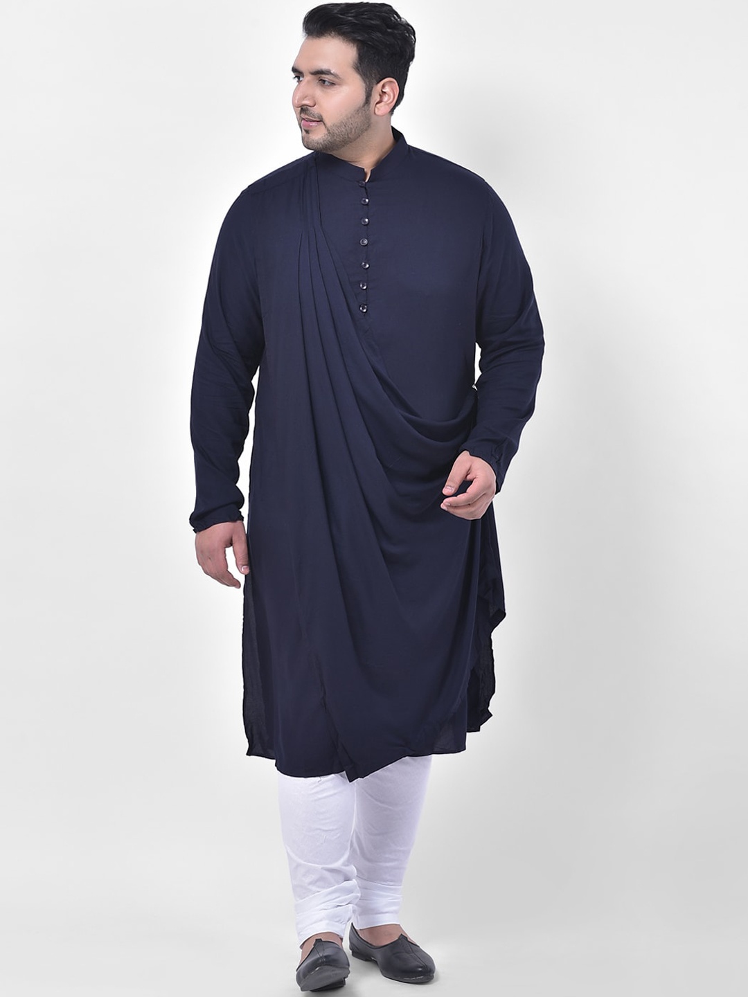 DEYANN PLUS Men Navy Blue Pleated Dupion Silk Kurta with Churidar