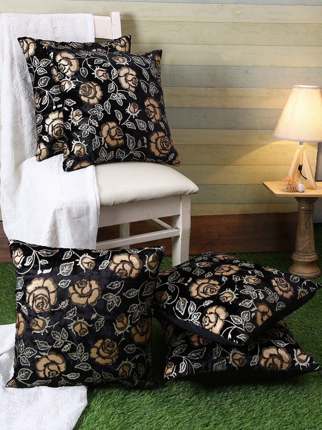 ROMEE Black & Silver-Toned Set of 5 Floral Square Velvet Cushion Covers