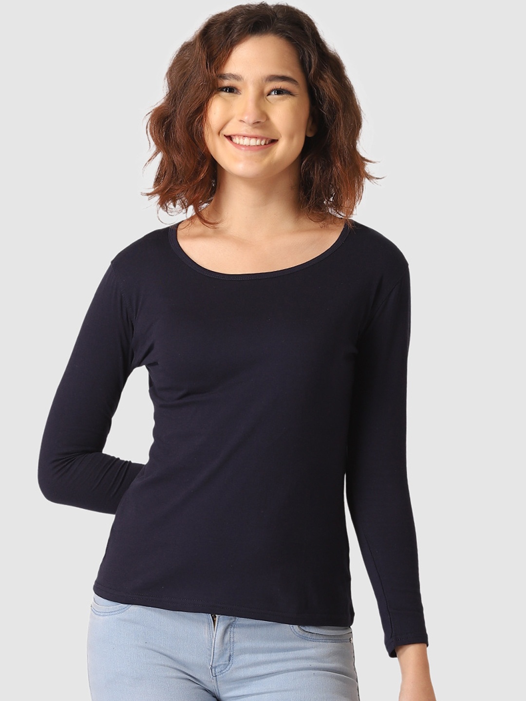 Vemante Women Navy Blue Solid Scoop Neck T-shirt