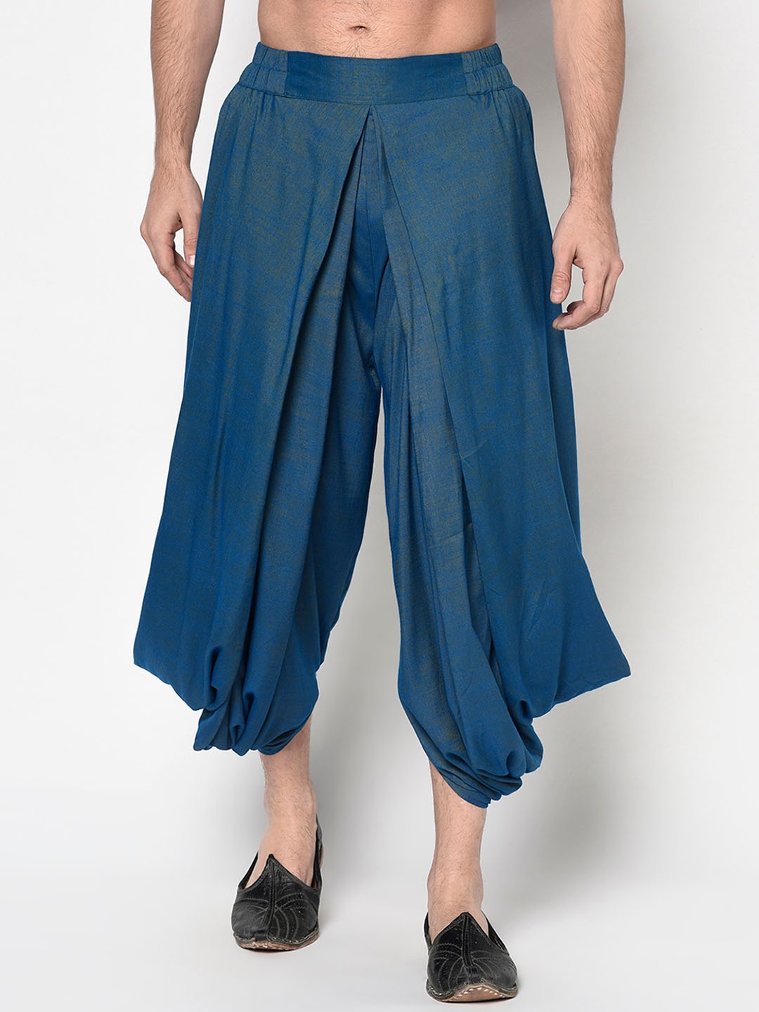 LAMAAYA Men Blue Solid Patiala