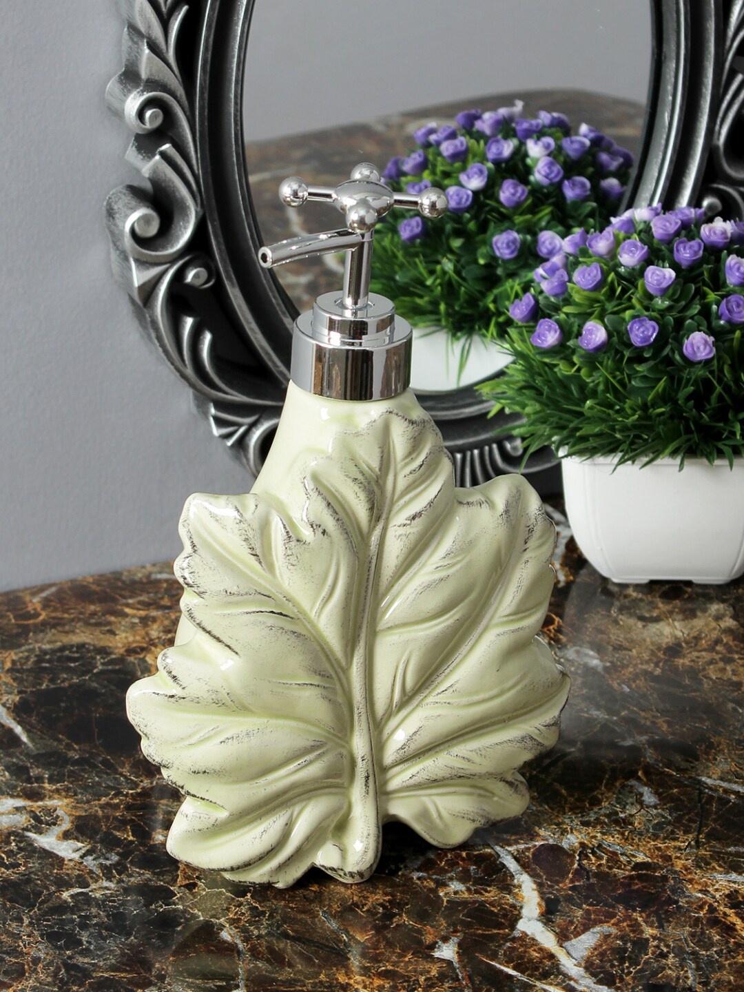 A Vintage Affair- Home Decor Yellow & Silver-Toned Maple Leaf Ceramic Liquid Soap Dispenser
A Vintage Affair- Home Decor Yellow & Silver-Toned Maple Leaf Ceramic Liquid Soap Dispenser