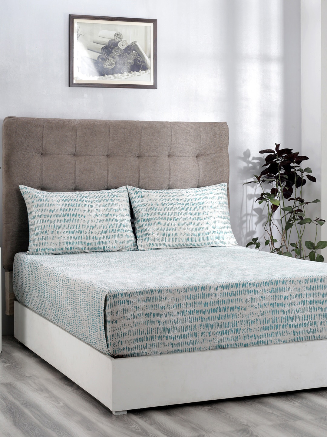 MASPAR Teal & Grey Abstract 210 TC Cotton 1 Queen Bedsheet with 2 Pillow Covers
MASPAR Teal & Grey Abstract 210 TC Cotton 1 Queen Bedsheet with 2 Pillow Covers