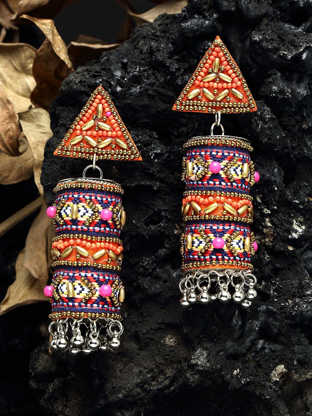 Moedbuille Pink & Orange Color Beads Studded Oxidised Silver Plated Handcrafted Tribal Jhumkas
Moedbuille Pink & Orange Color Beads Studded Oxidised Silver Plated Handcrafted Tribal Jhumkas