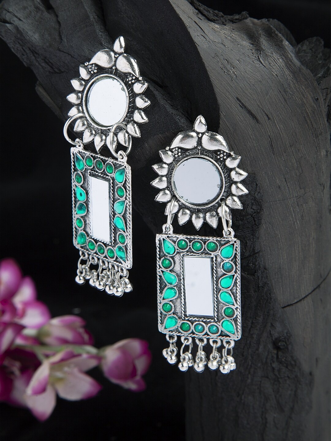 Moedbuille Mirror & Green Stone Studded Floral Design Oxidised Silver Plated Handcrafted Earrings
Moedbuille Mirror & Green Stone Studded Floral Design Oxidised Silver Plated Handcrafted Earrings