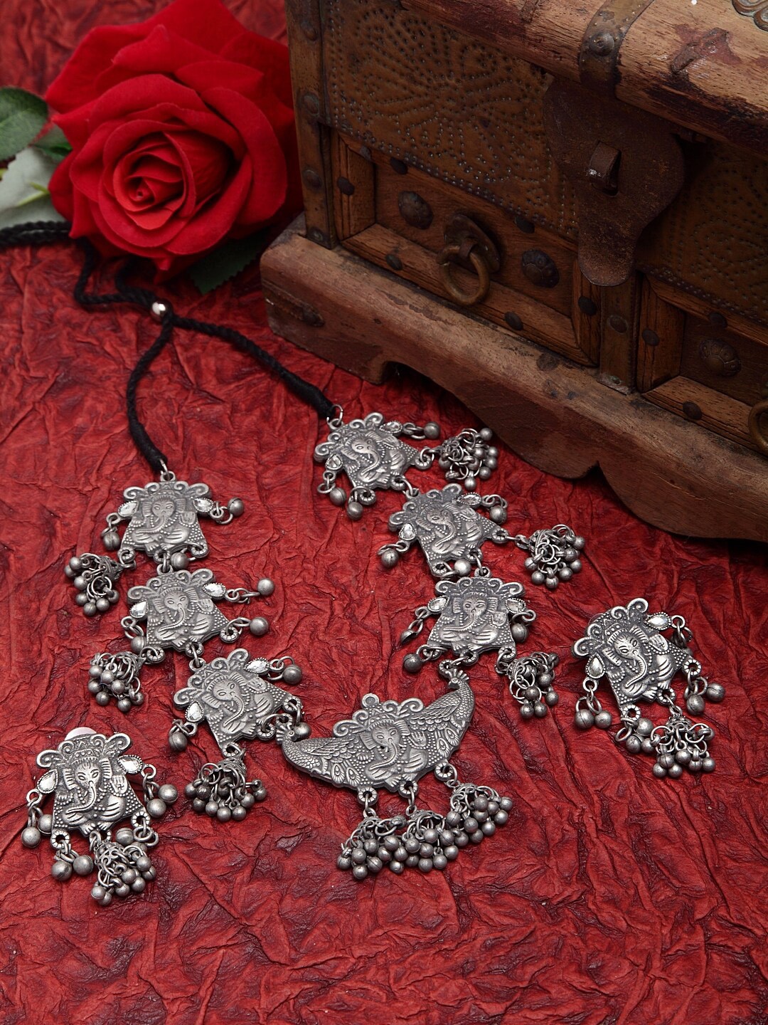 Moedbuille Ganesha Design Oxidised Silver Plated Handcrafted Tasselled Jewelry Set, Metallic
Moedbuille Ganesha Design Oxidised Silver Plated Handcrafted Tasselled Jewelry Set, Metallic