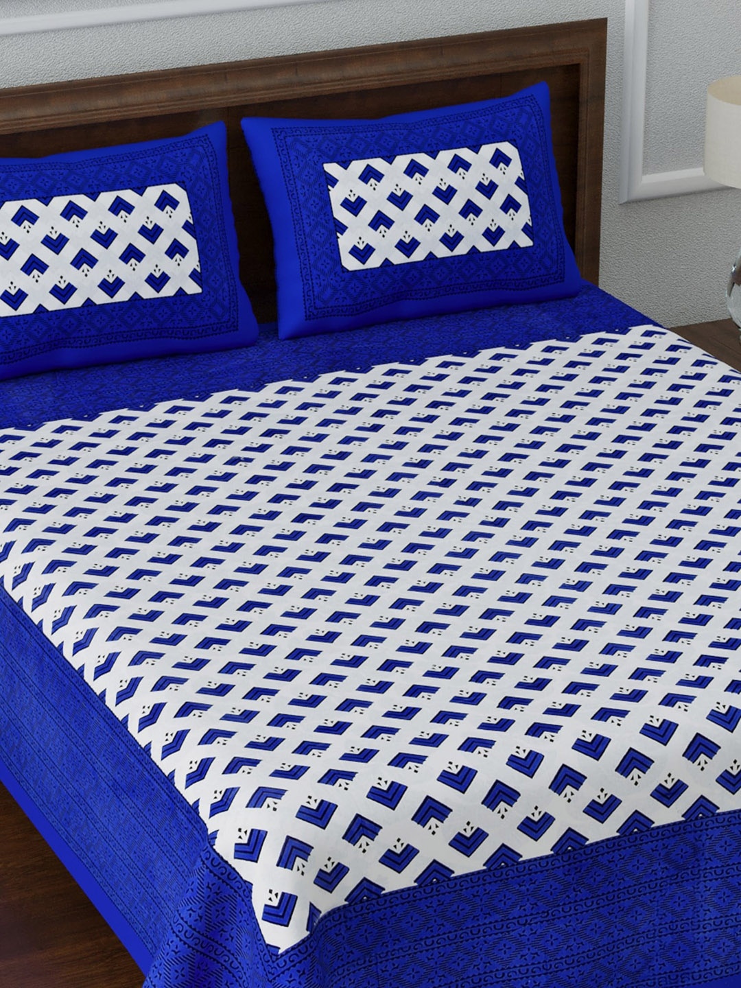 LIVING ROOTS Navy Blue & White Floral 144 TC Cotton 1 Queen Bedsheet with 2 Pillow Covers
LIVING ROOTS Navy Blue & White Floral 144 TC Cotton 1 Queen Bedsheet with 2 Pillow Covers