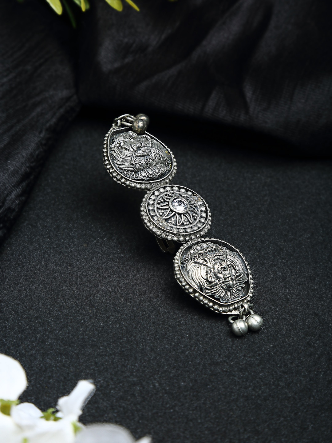 Moedbuille White Stone Studded Laxmi Design Oxidised Silver Plated Handcrafted Finger Ring
Moedbuille White Stone Studded Laxmi Design Oxidised Silver Plated Handcrafted Finger Ring