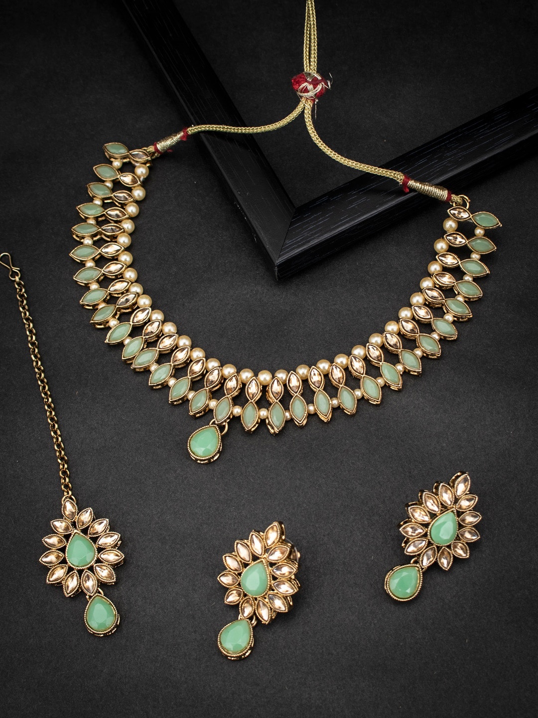 Sukkhi LCT Gold-Plated Lime Green & Cream-Color Stone-Studded Pearl Beaded Sustainable Jewellery Set
Sukkhi LCT Gold-Plated Lime Green & Cream-Color Stone-Studded Pearl Beaded Sustainable Jewellery Set
