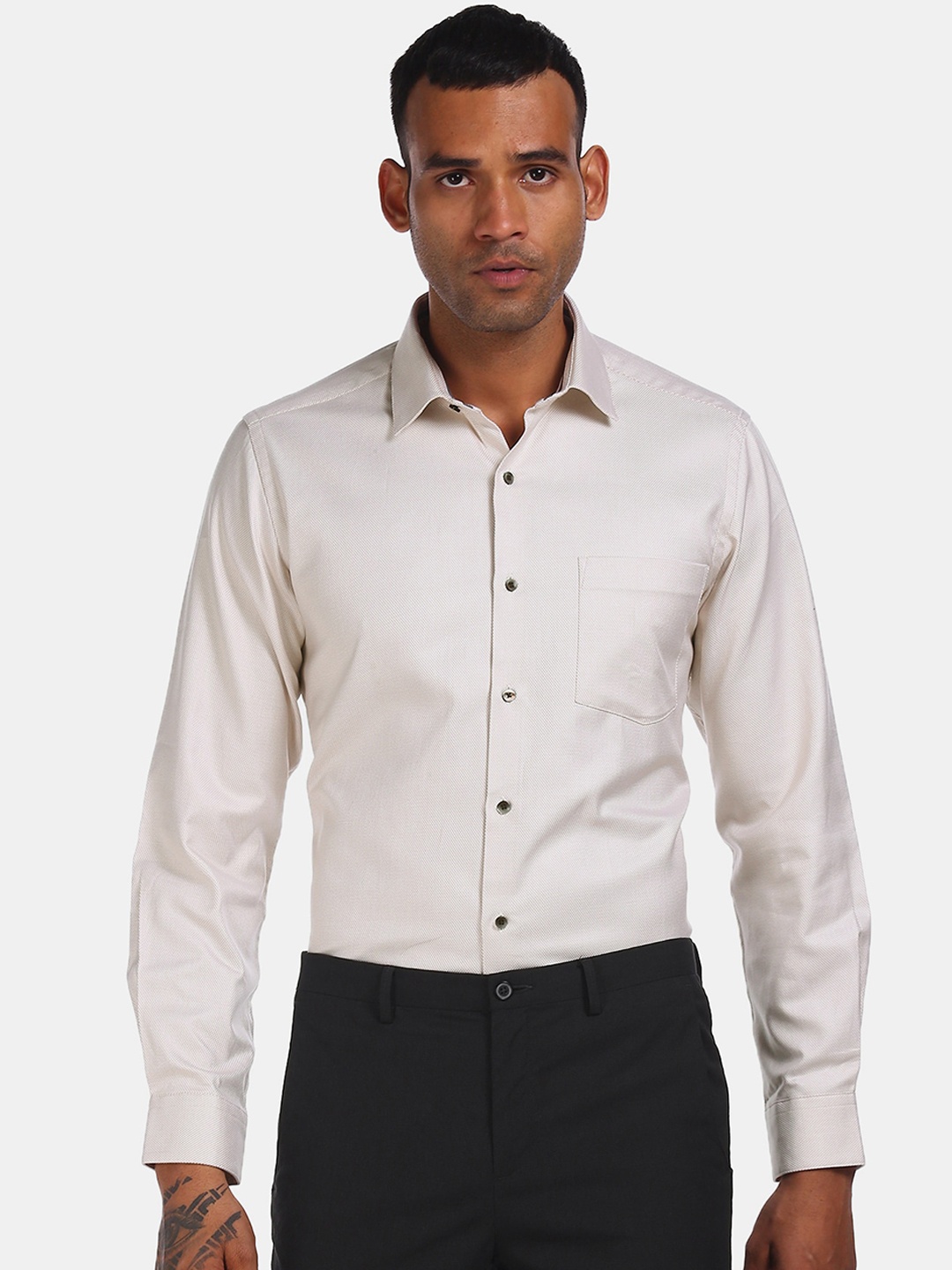 Arrow Men Beige Regular Fit Solid Casual Shirt
