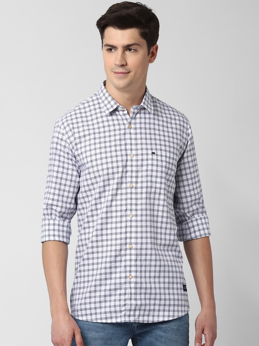 Peter England Casuals Men White & Navy Blue Slim Fit Checked Casual Cotton Shirt
Peter England Casuals Men White & Navy Blue Slim Fit Checked Casual Cotton Shirt