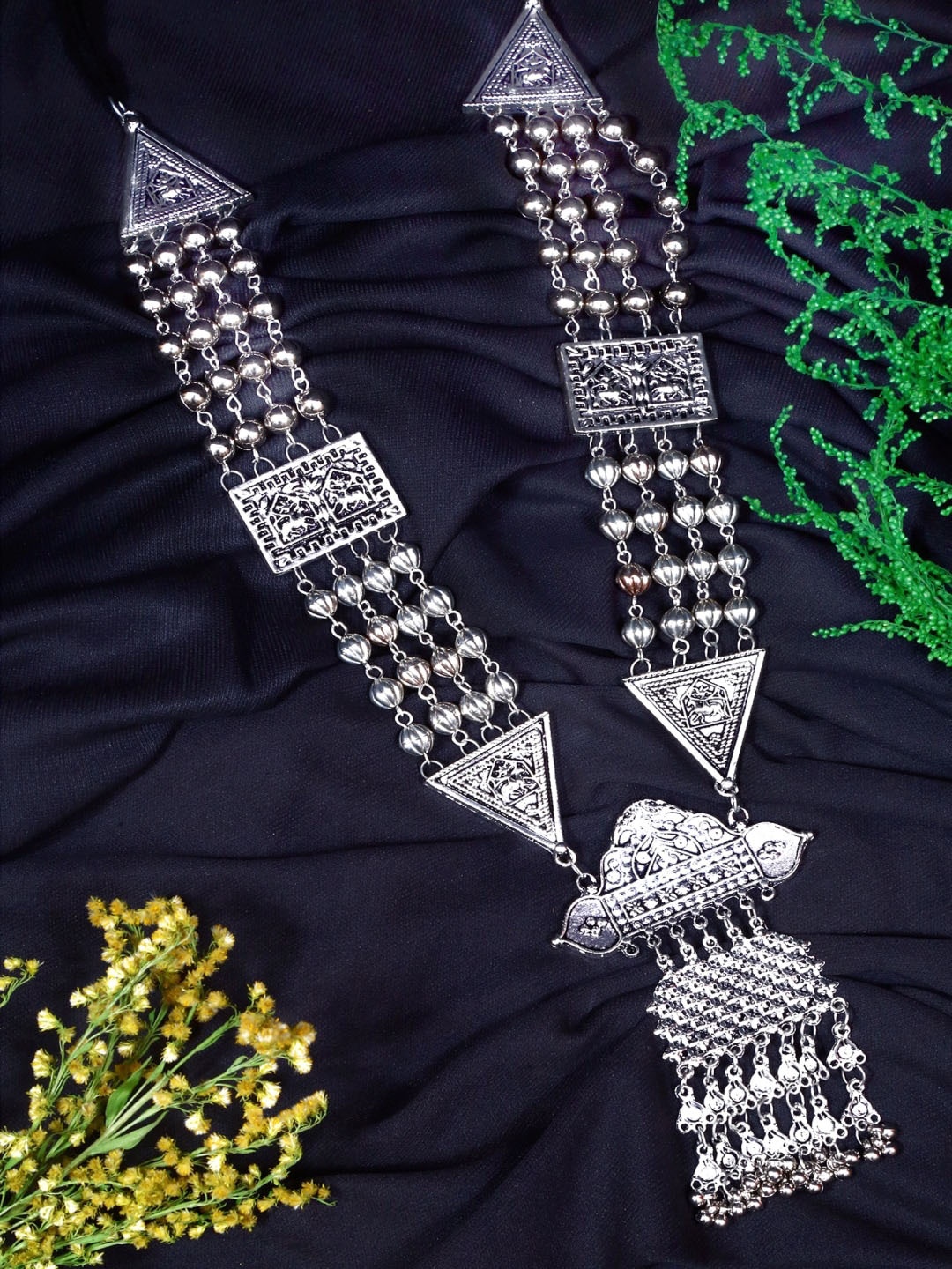 Crunchy Fashion Silver-Plated Oxidised Necklace