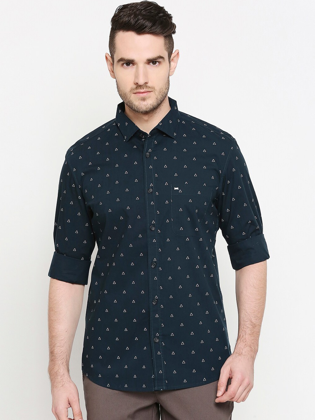 Basics Men Green Slim Fit Printed Casual Shirt