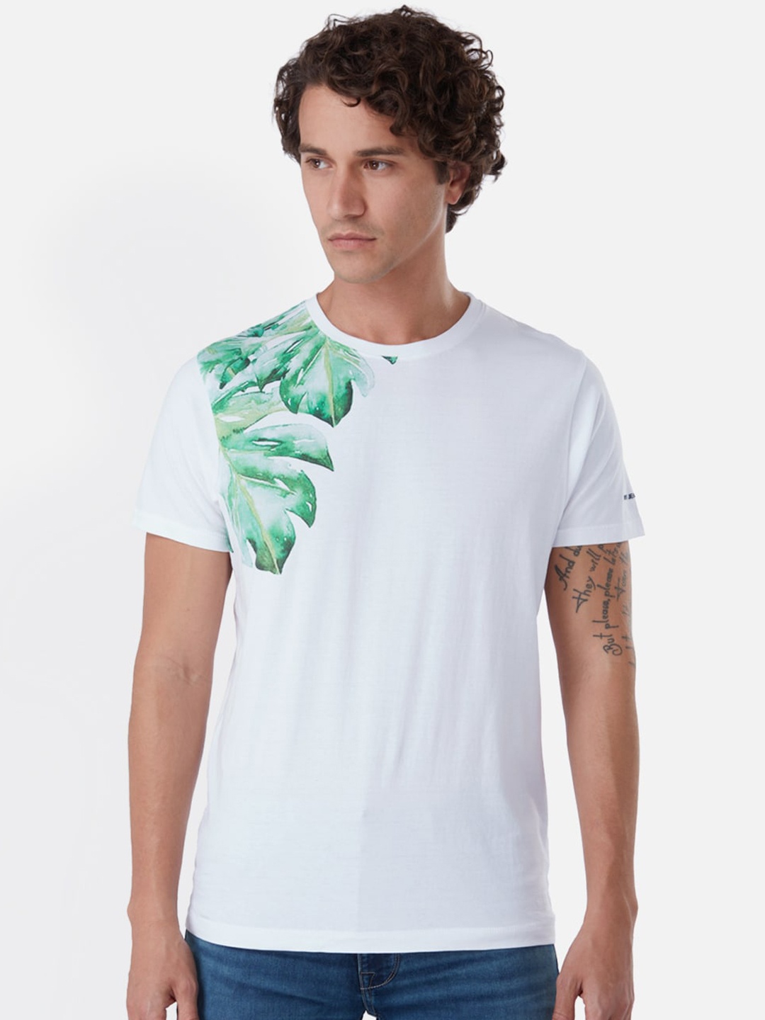 Pepe Jeans Men Off-White & Green Printed Slim Fit Round Neck T-shirt