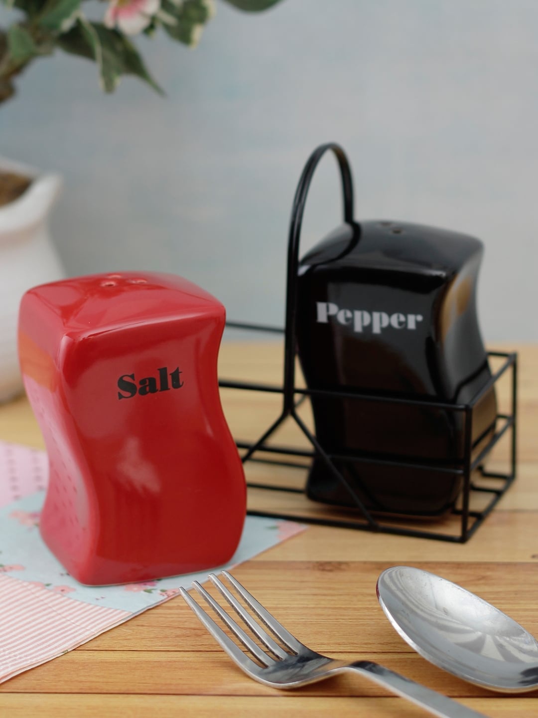 A Vintage Affair- Home Decor Red & Black Solid Salt & Pepper Ceramic Shakers With Basket
A Vintage Affair- Home Decor Red & Black Solid Salt & Pepper Ceramic Shakers With Basket