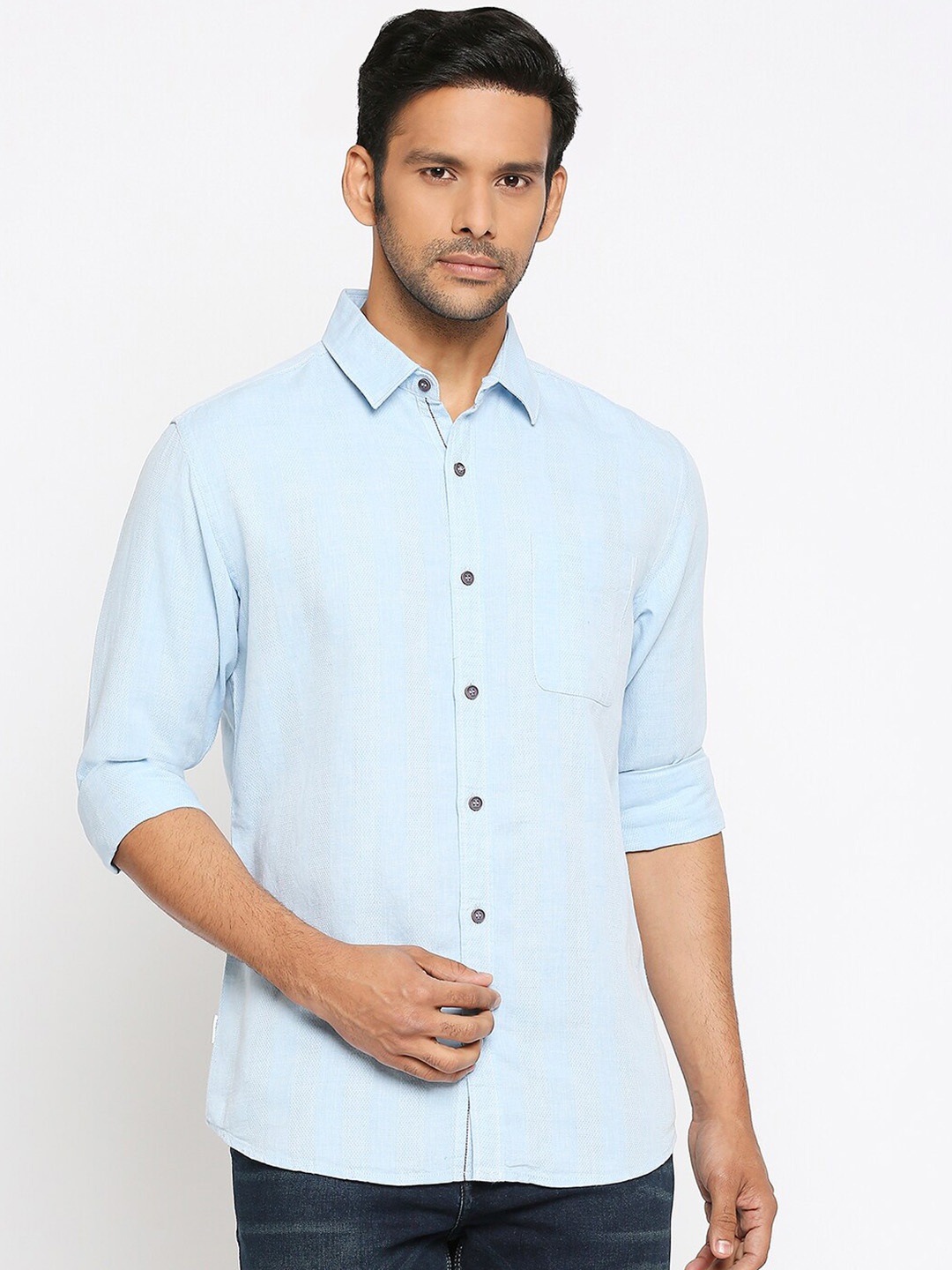Mufti Men Blue Slim Fit Solid Casual Shirt