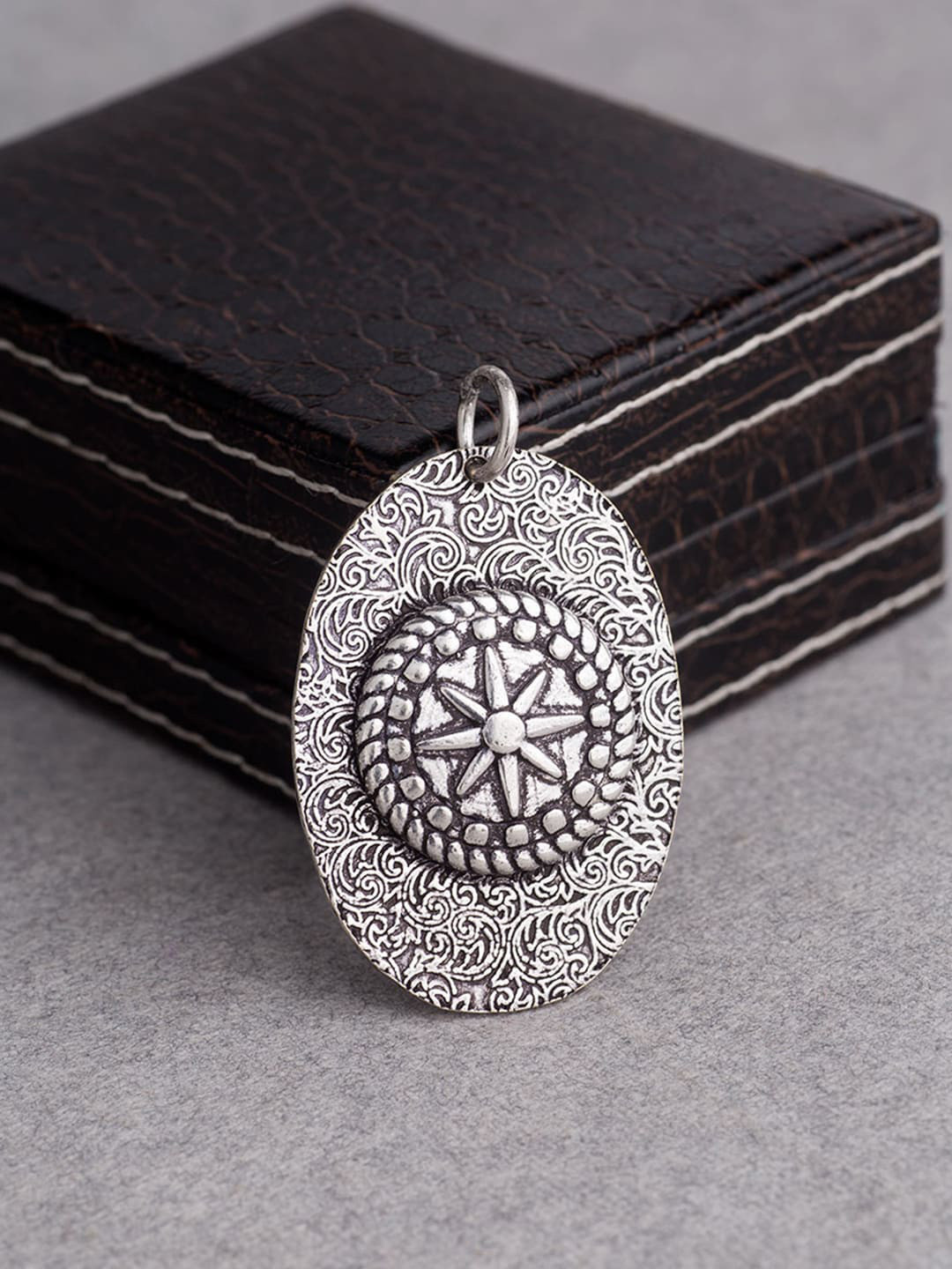 Dare by Voylla Men Silver Oxidized Silver-Plated Nautical Compass Pendant
Dare by Voylla Men Silver Oxidized Silver-Plated Nautical Compass Pendant