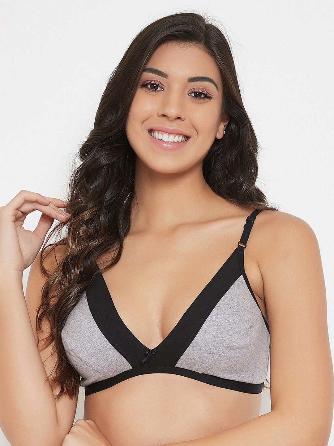 Clovia Grey & Black Colourblocked Non-Wired Non Padded Plunge Bra BR1595A0132B