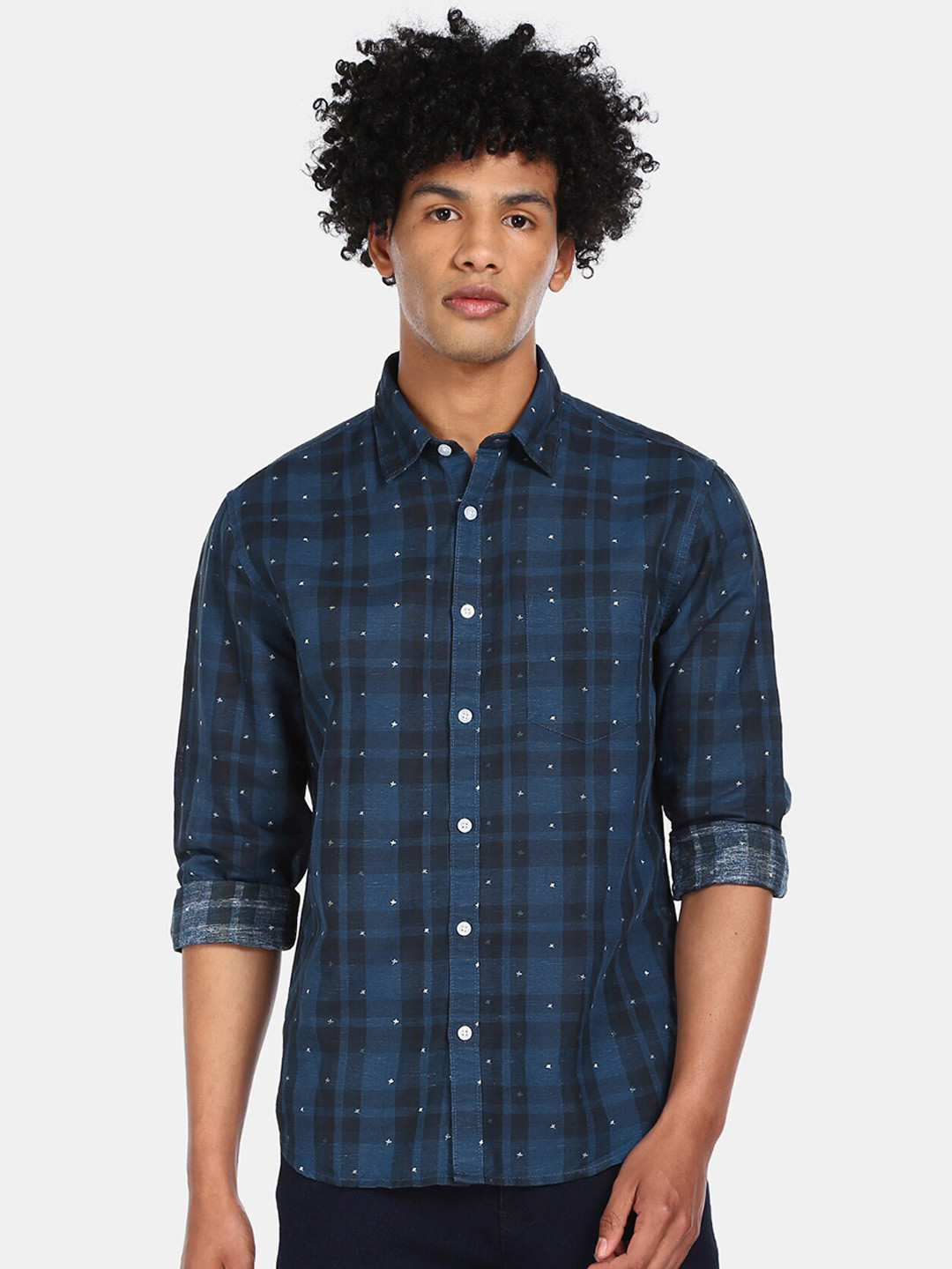 Ruggers Men Navy Blue Regular Fit Checked Casual Shirt
Ruggers Men Navy Blue Regular Fit Checked Casual Shirt