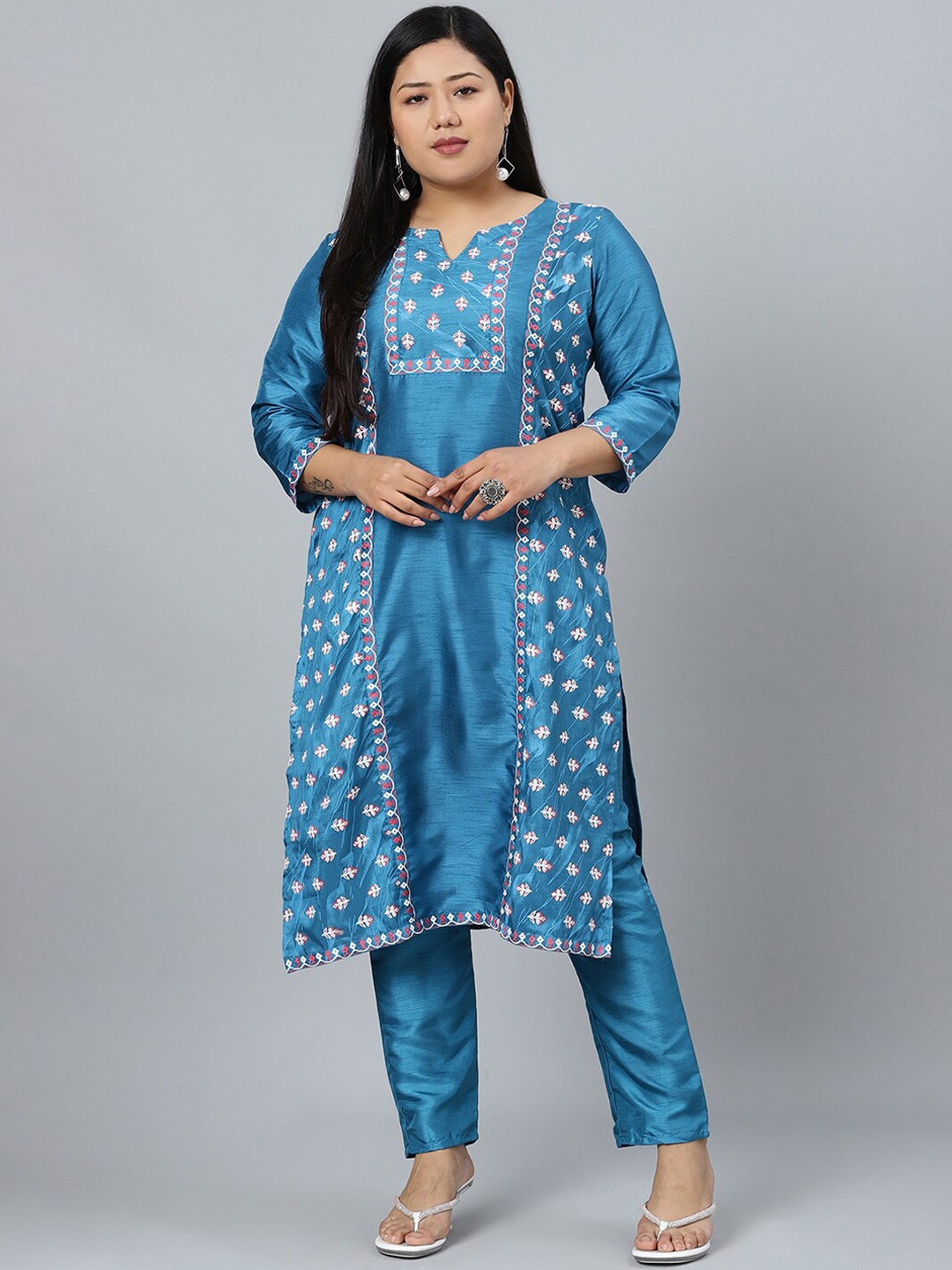 curveZI by Ziyaa Women Blue & White Printed Kurta with Trousers