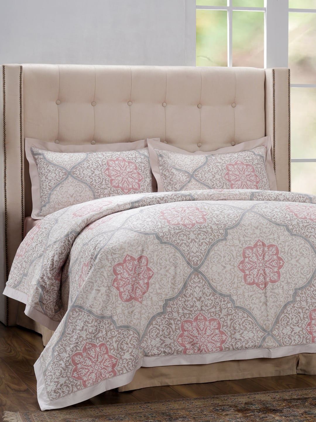 MASPAR Pink & Beige Ethnic Motifs Printed 400 TC Cotton King Duvet Cover With 2 Pillow Covers
MASPAR Pink & Beige Ethnic Motifs Printed 400 TC Cotton King Duvet Cover With 2 Pillow Covers
