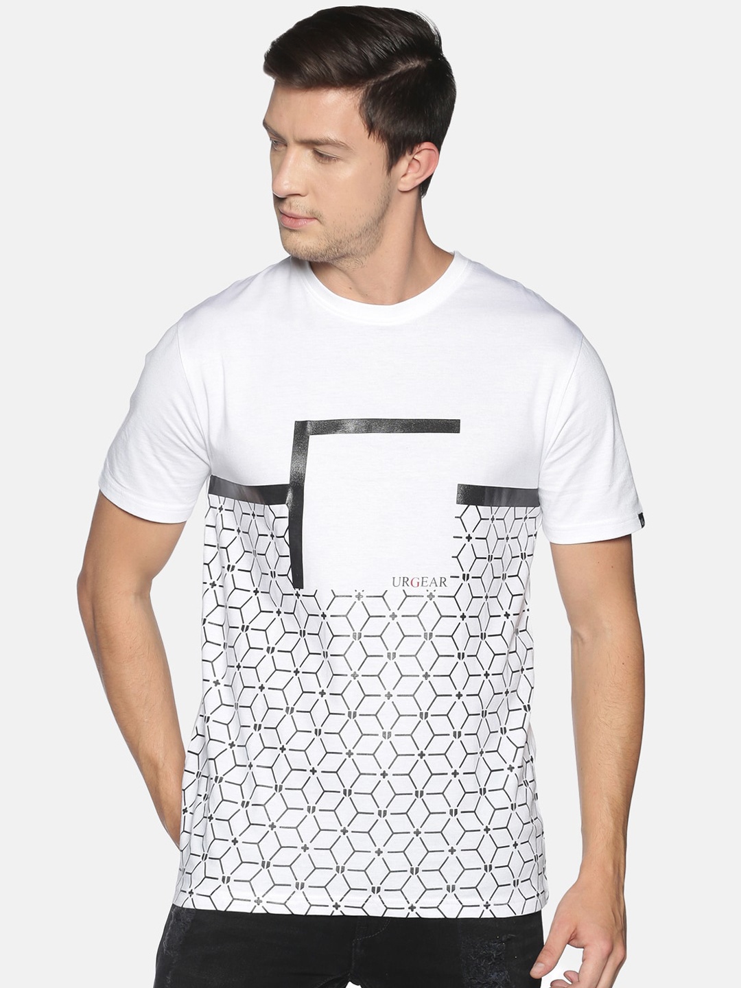 UrGear Men White Printed Round Neck Pure Cotton T-shirt