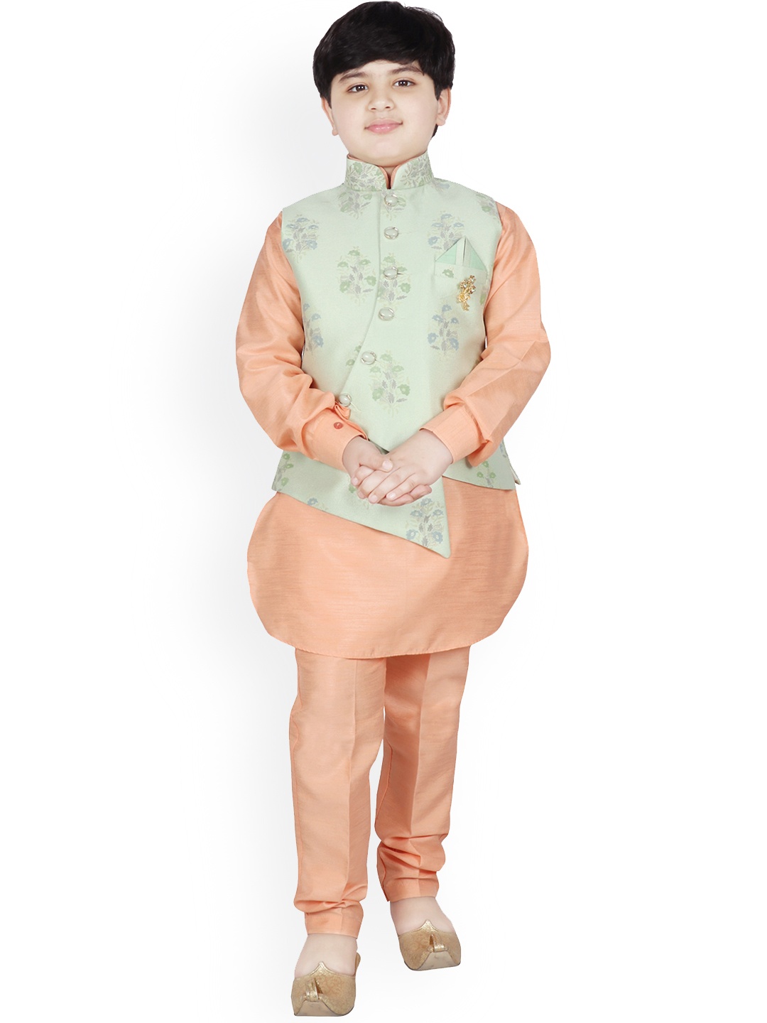 SG YUVRAJ Boys Peach-Coloured & Sea Green Solid Raw Silk Kurta with Trousers & Jacket
SG YUVRAJ Boys Peach-Coloured & Sea Green Solid Raw Silk Kurta with Trousers & Jacket