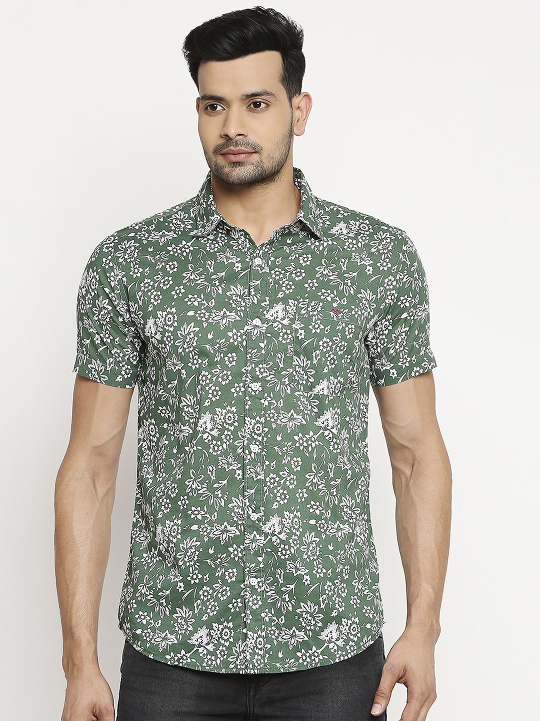 Mufti Men Green & White Slim Fit Printed Casual Shirt