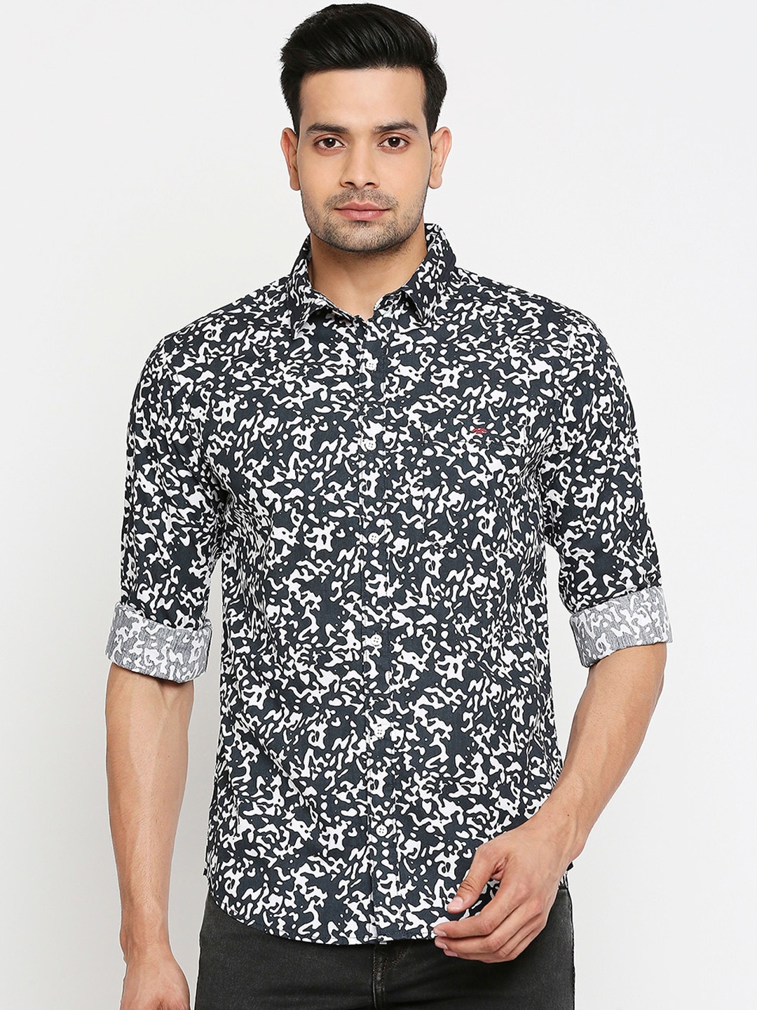 Mufti Men Navy Blue & White Pure Cotton Slim Fit Printed Casual Shirt