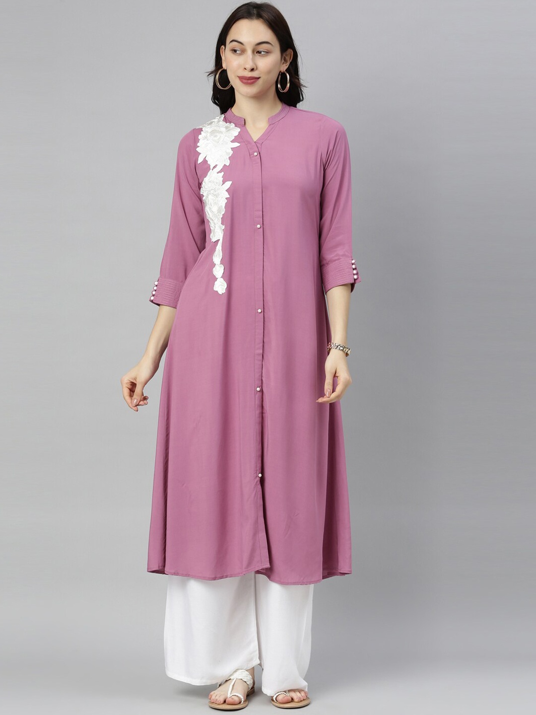 Neerus Women Mauve Embroidered Thread Work Kurta