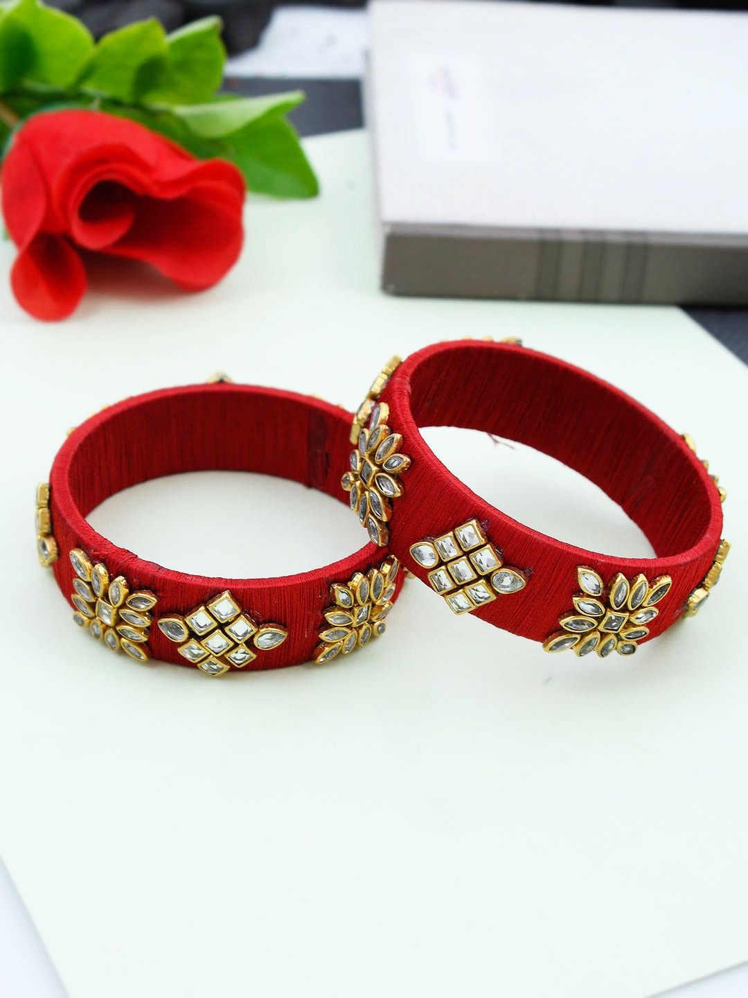 Silvermerc Designs Set Of 2 Gold-Plated Red & White Kundan-Studded Handmade Jadau Bangles
Silvermerc Designs Set Of 2 Gold-Plated Red & White Kundan-Studded Handmade Jadau Bangles