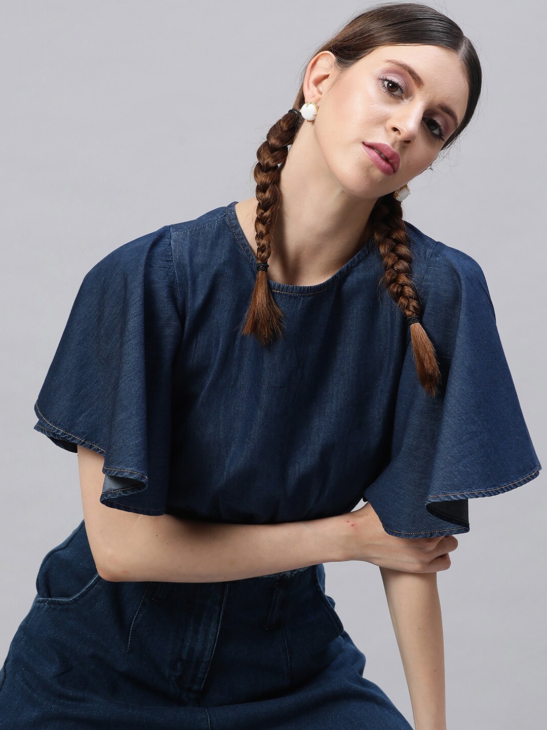STREET 9 Navy Blue Flared Sleeves Indigo Pure Cotton Denim Smocked Styled Back Crop Top
STREET 9 Navy Blue Flared Sleeves Indigo Pure Cotton Denim Smocked Styled Back Crop Top