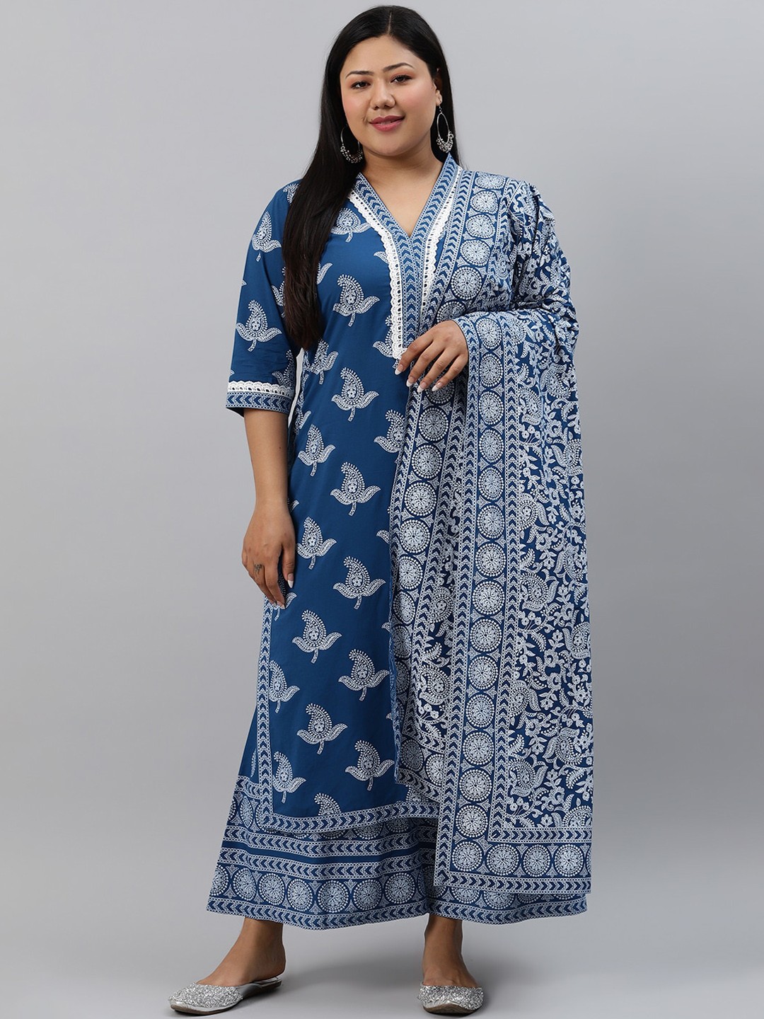 EXTRA LOVE BY LIBAS Women Plus Size Blue & White Printed Kurta with Palazzos & Dupatta
EXTRA LOVE BY LIBAS Women Plus Size Blue & White Printed Kurta with Palazzos & Dupatta
