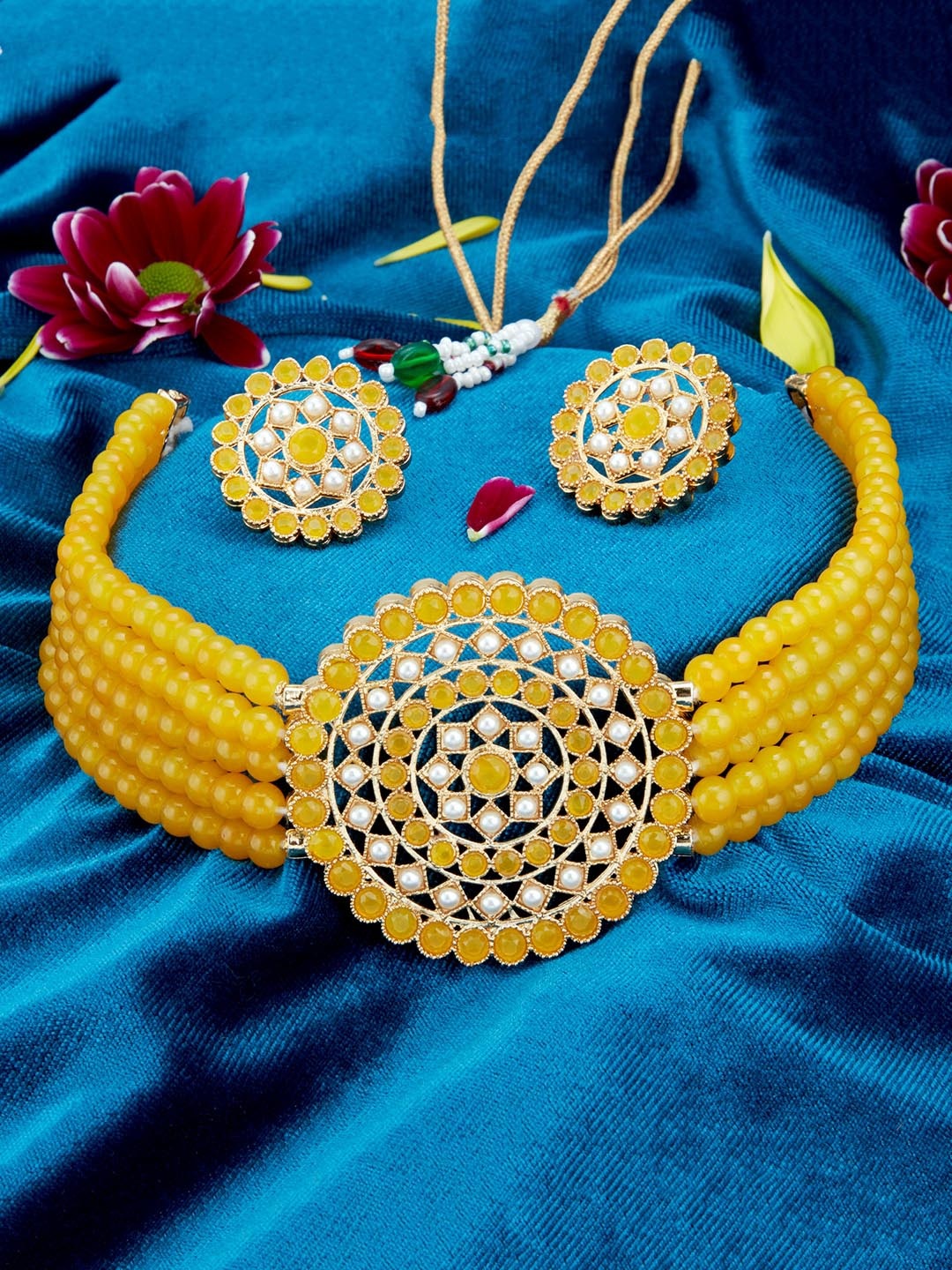 Sukkhi Gold-Plated Yellow & White Pearl-Studded Beaded Sustainable Jewellery Set
Sukkhi Gold-Plated Yellow & White Pearl-Studded Beaded Sustainable Jewellery Set