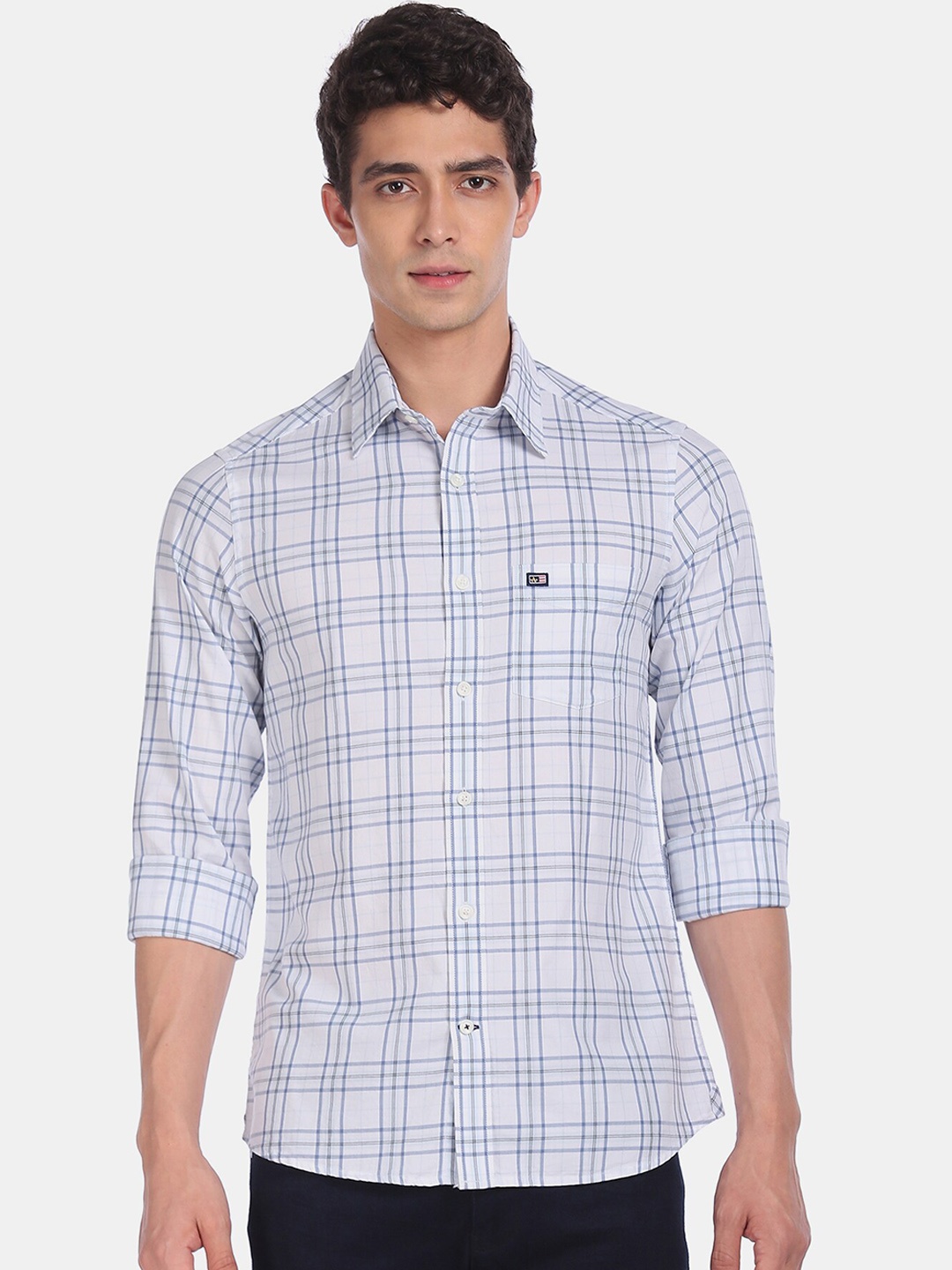 Arrow Sport Men White & Blue Cotton Checked Casual Shirt