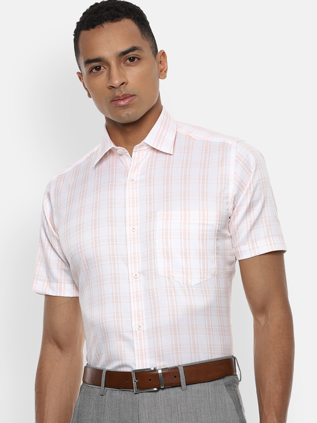 Van Heusen Men White & Pink Regular Fit Checked Formal Shirt 
Van Heusen Men White & Pink Regular Fit Checked Formal Shirt