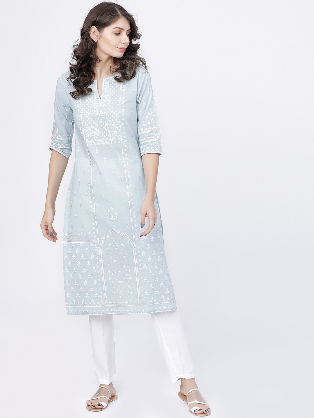 Vishudh Women Blue Geometric Keyhole Neck Thread Work Kurta